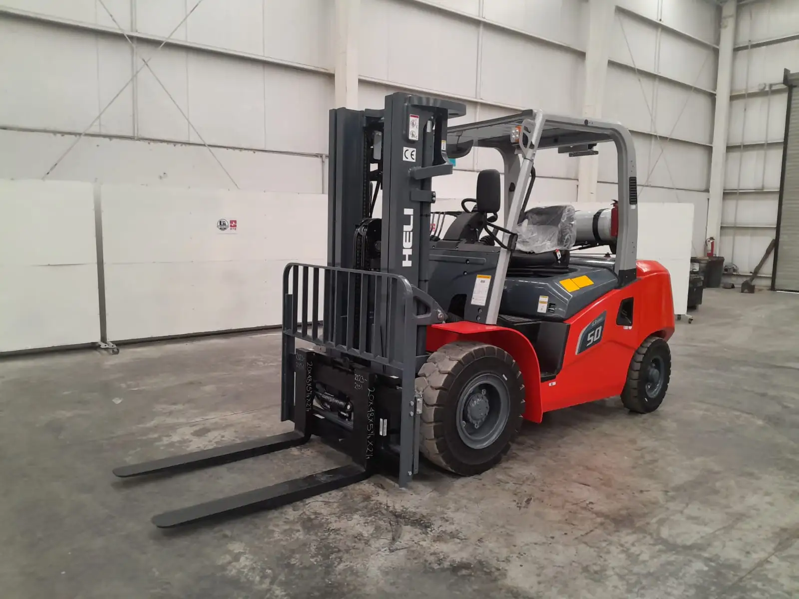 Alquiler de montacargas de 5 toneladas para materiales de construcción en Pachacámac